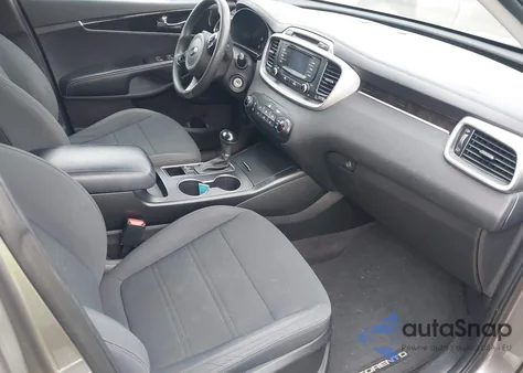 2017 Kia Sorento 3.3L Lx z USA, uszkodzony, nr VIN 5XYPGDA58HG209150